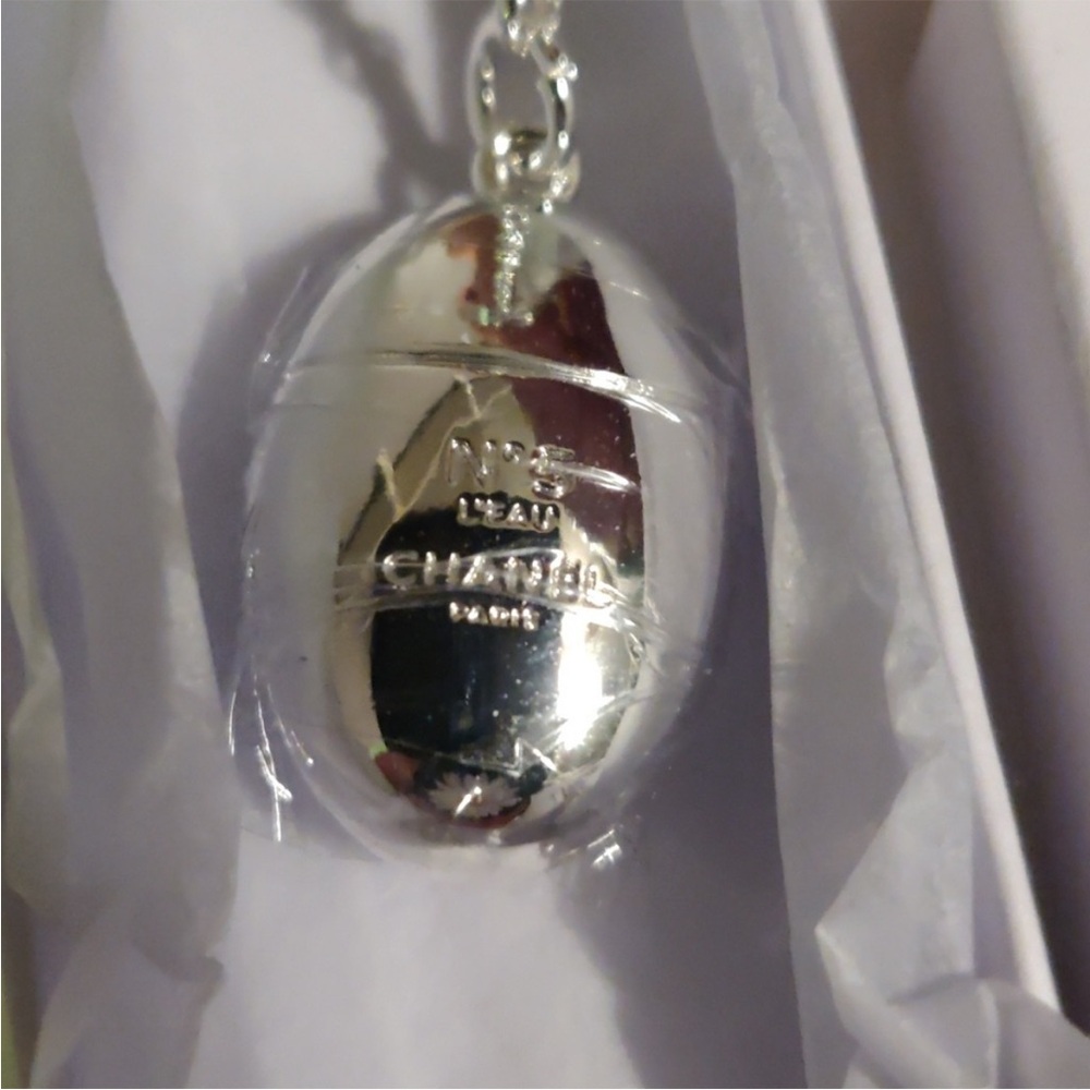 Chanel Silver Keychain - Picture 7 of 9